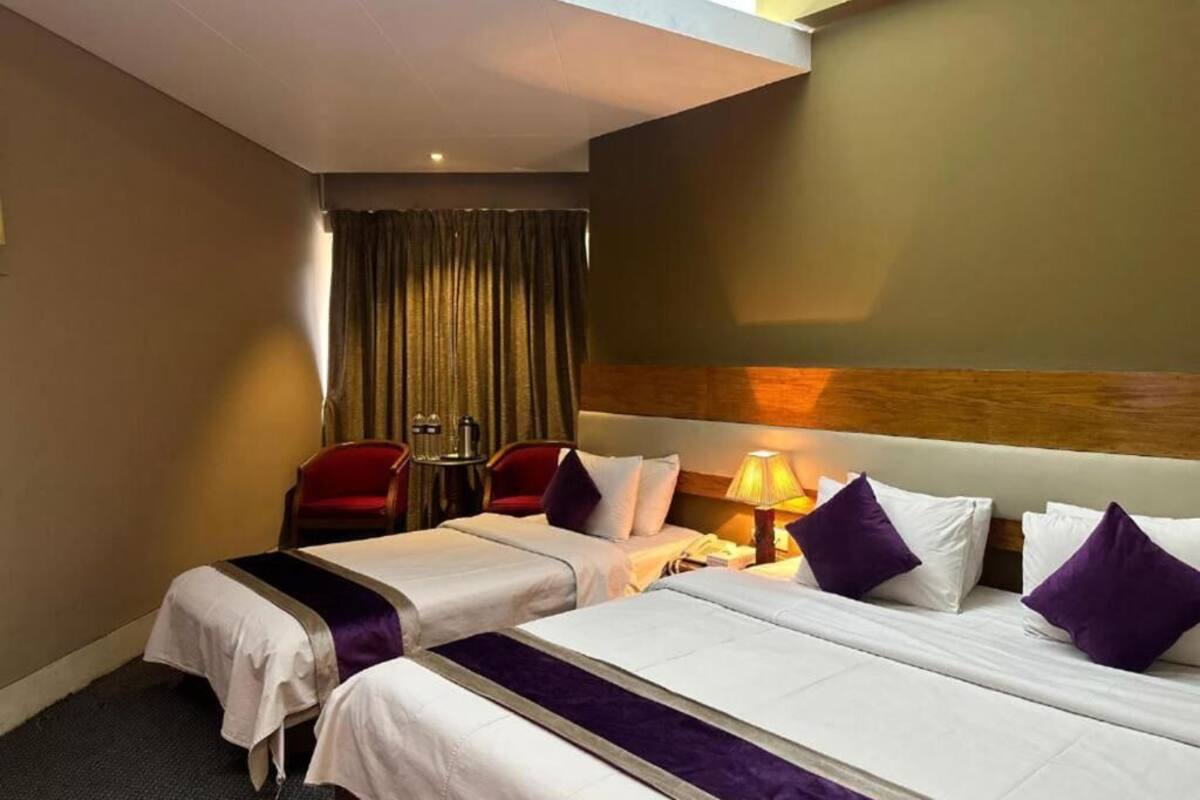 Superior Triple Room, City View | Desk, free WiFi