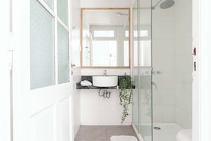 Shower, hair dryer, towels - MOT + Ravignani 1668 - 3 Bd Pool & BBQ (Palermo Hollywood)