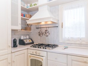 Refrigerador, microondas, horno y lavavajillas 