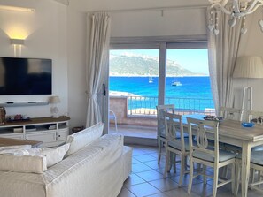 TV - Camilla by Interhome (Golfo Aranci)