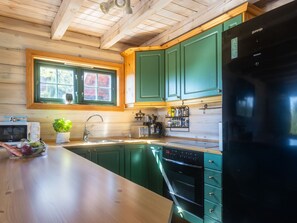 Frigorifero, microonde, forno, lavastoviglie