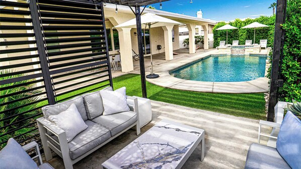 Pool - Palm Luxe Estate: Luxury Desert Retreat Pool & Spa (Indio)