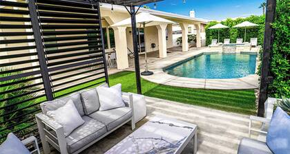 Palm Luxe Estate: Luxury Desert Retreat Pool & Spa