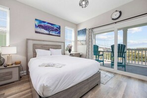 3 bedrooms, desk, iron/ironing board, travel crib