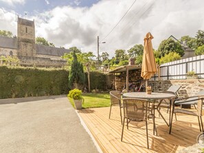 Outdoor dining - Independent house in Jullouville with terrace and beach access (Jullouville)