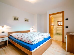 2 bedrooms, Internet