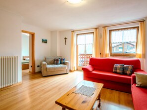 TV - Trottner by Interhome (Campitello)