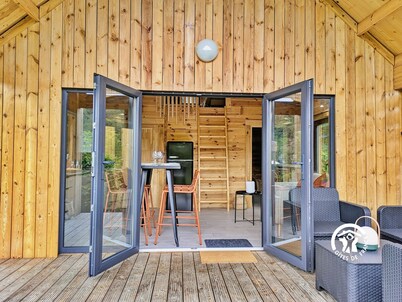 Cozy Chalet Near Laval: Nature, Activities & Family-Friendly Sleeps 4