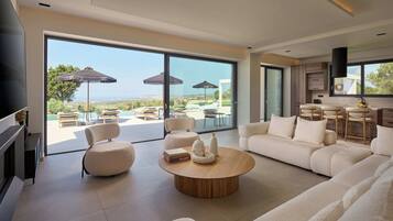 Smart TV, fireplace, video games, ping pong