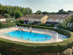 Pool - Charming Duplex House with Private Pool, Terrace, and Parking (Le Grau-du-Roi)