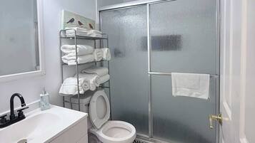 Suihku, hiustenkuivaaja