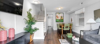 Carytown Home/Free Parking/Fenced Yard/Family-Friendly/4TVs