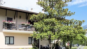 Esterni