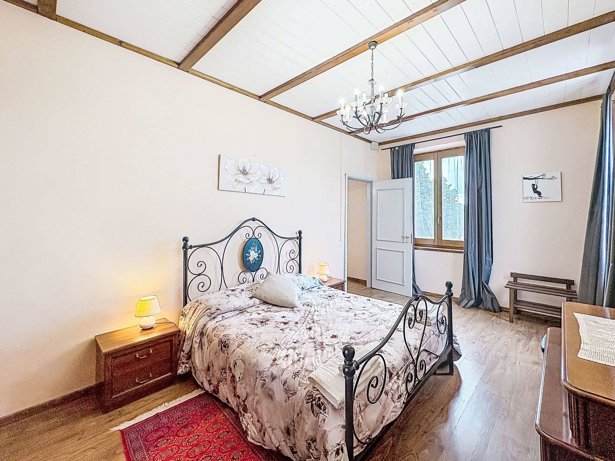 3 camere, una scrivania, Wi-Fi