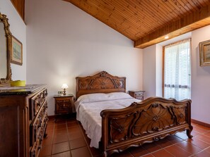 3 dormitorios, escritorio, Internet