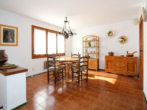 Dining - Catalonia by Interhome (Sa Riera)