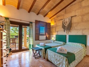 5 makuuhuonetta, silitysrauta/-lauta, Wi-Fi