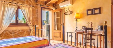 2 slaapkamers, een strijkplank/strijkijzer, wifi