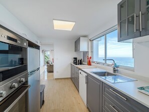 Fridge, microwave, oven, dishwasher - El Caletón by Interhome (La Matanza de Acentejo)