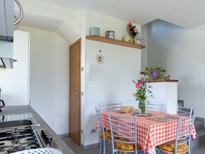 Fridge, oven, dishwasher, toaster - La Casetta (CCO107) by Interhome (Colico)