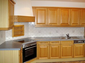Fridge, oven, dishwasher, toaster