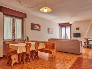 Interior - Simoni (GLA107) by Interhome (Gera Lario)