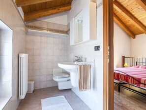 Towels - Laura (DMA320) by Interhome (Domaso)