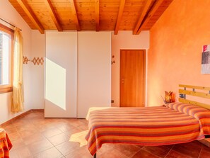 2 bedrooms, iron/ironing board, WiFi - Ca' Ermy by Interhome (Gravedona)