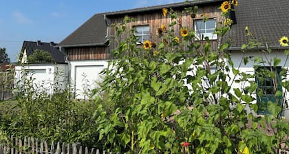 Haus im Grünen - Wanderwege und Radwege direkt vor der Tür, 5min zum See
