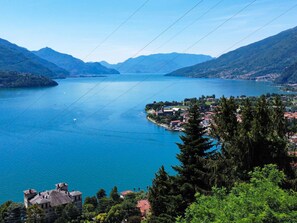 1 slaapkamer, een strijkplank/strijkijzer, wifi