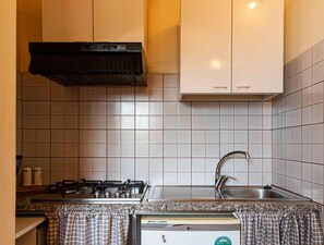 Refrigerador y utensilios de cocina 