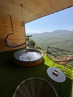 Alpehytte – panorama, balkong, fjellutsikt | Terrasse/patio