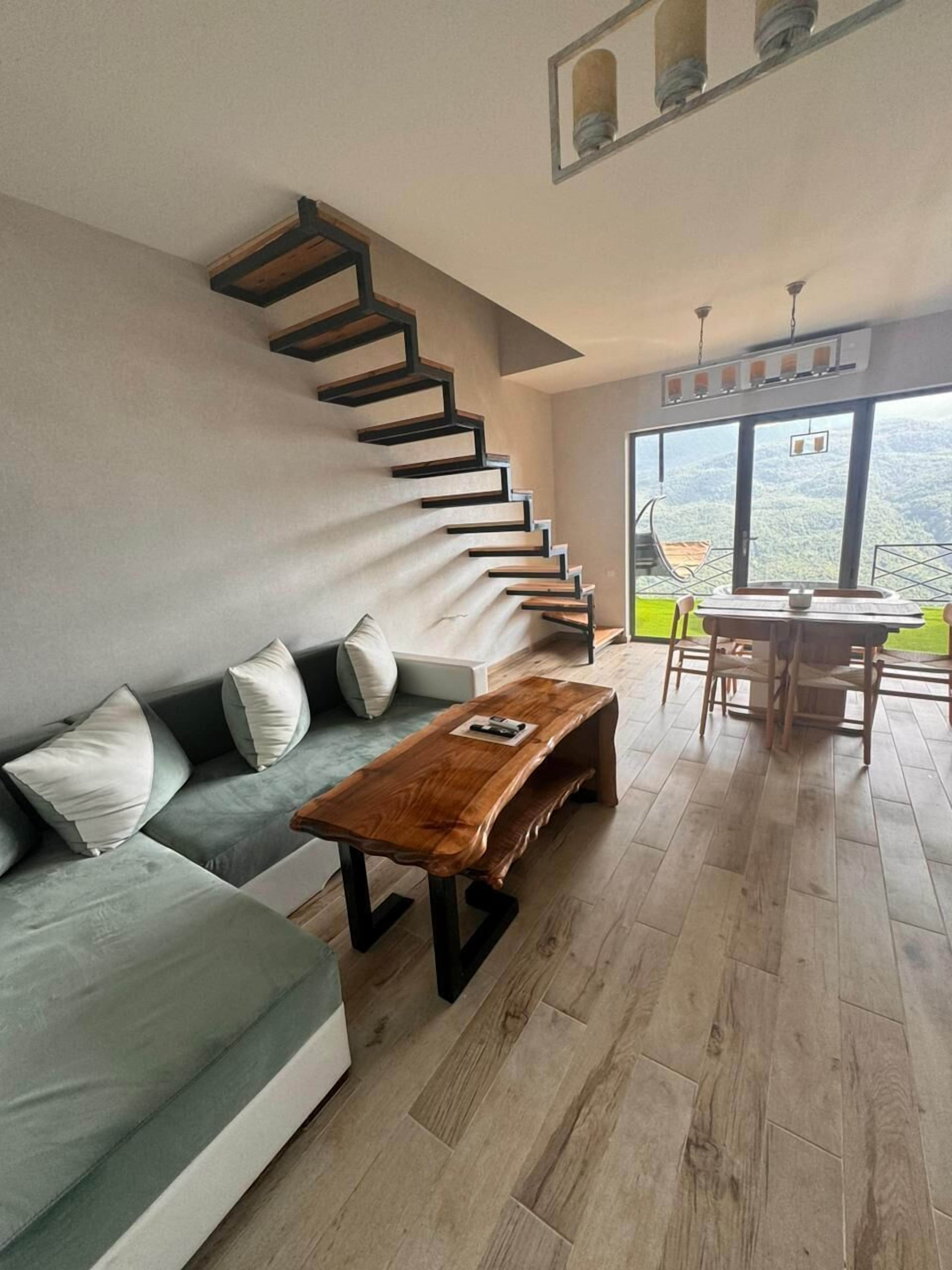 Chalet Panorama, balkon, pemandangan gunung | Seprai katun Mesir, seprai premium, minibar, dan didekorasi berbeda-beda