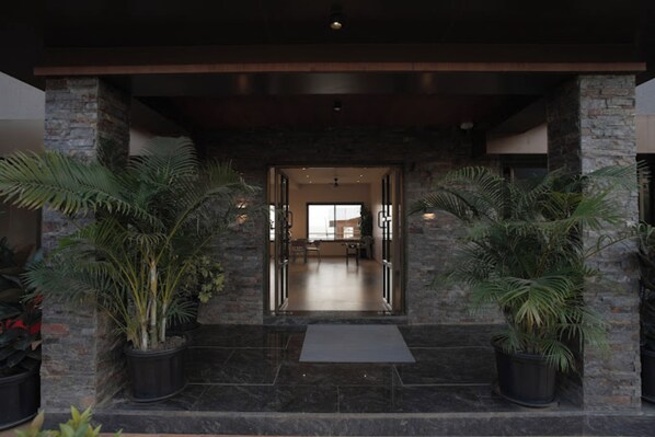 Entrada de la propiedad