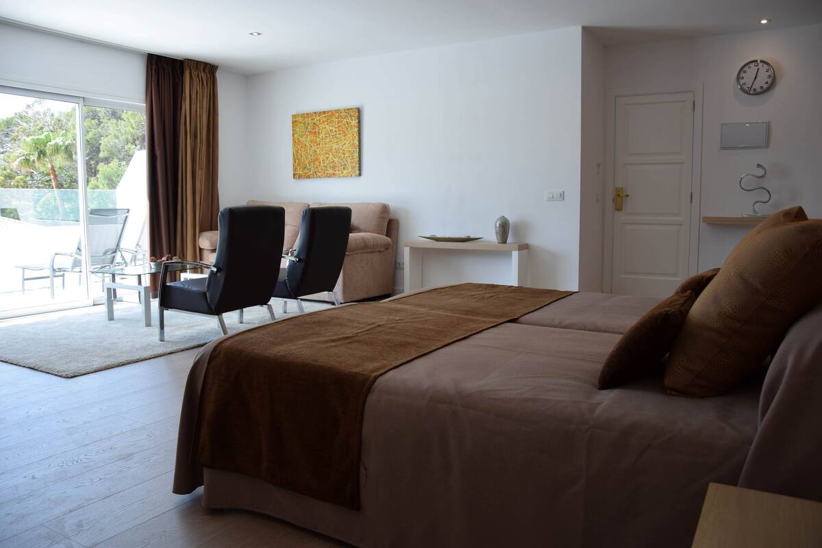 Junior Suite, Terrace, Sea View | In-room safe, desk, laptop workspace, WiFi (free)