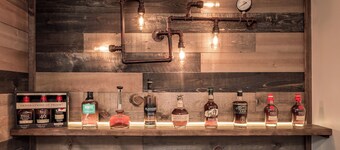 Lounge & Cozy Living | Free Parking