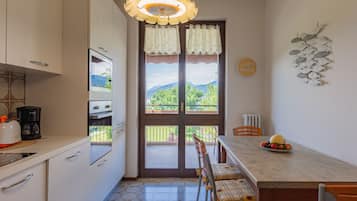 Frigorifero, microonde, forno, lavastoviglie