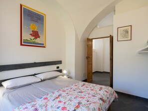 2 slaapkamers, een bureau, wifi