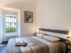 2 Schlafzimmer, Schreibtisch, WLAN