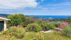 A hillside garden with a view of the sea. - Settimo Cielo (DOL400) by Interhome (Dolcedo)
