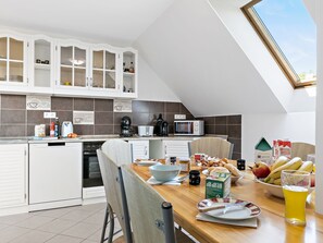 Dining - Apartment Beate by Interhome (Badacsonytomaj)