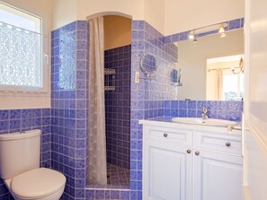 Bathroom - La Figuière by Interhome (Sainte Maxime)