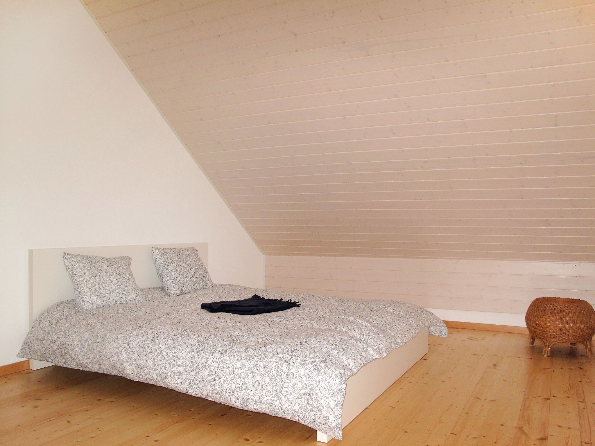 3 camere