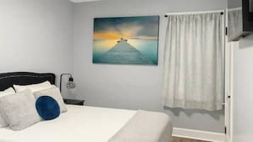 3 bedrooms, travel crib, free WiFi, bed sheets