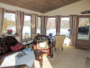 Tv, pejs, dvd-afspiller