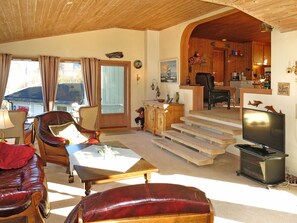 TV, peis og DVD-spiller