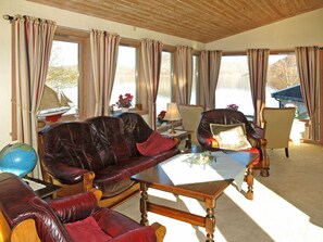 TV, peis og DVD-spiller