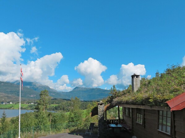Vue depuis lâhĂ©bergement