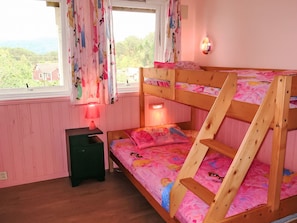5 Schlafzimmer, Schreibtisch, WLAN