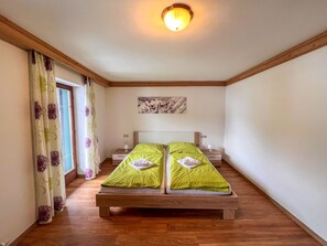 2 bedrooms, internet
